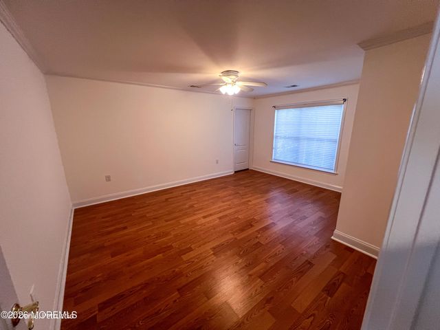 4 Salter Court, Manalapan, NJ 07726