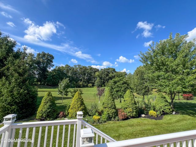 4 Salter Court, Manalapan, NJ 07726