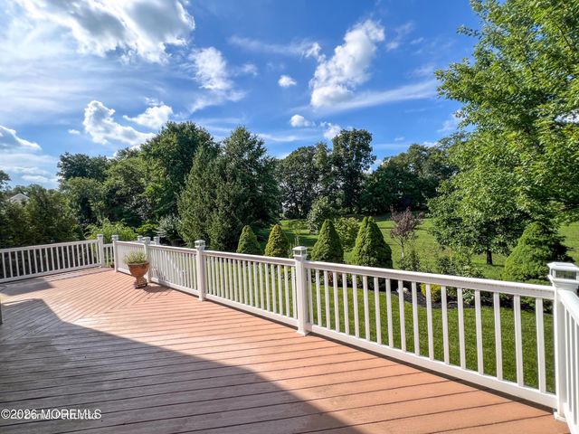 4 Salter Court, Manalapan, NJ 07726