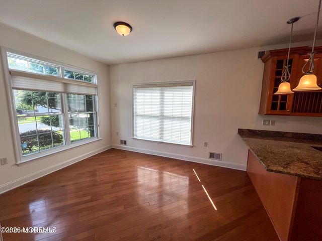 4 Salter Court, Manalapan, NJ 07726