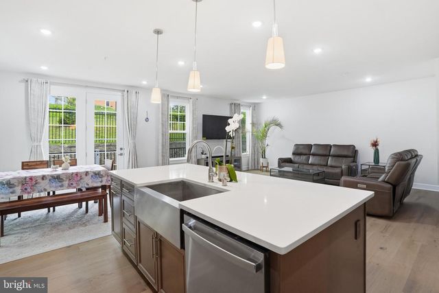 411 W PONDS EDGE DR, Media, PA 19063