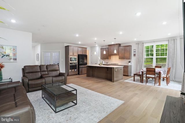 411 W PONDS EDGE DR, Media, PA 19063