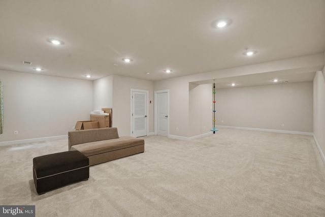 411 W PONDS EDGE DR, Media, PA 19063