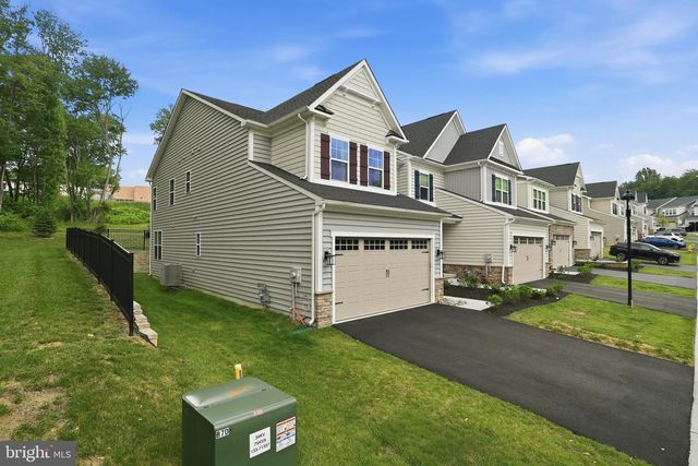 411 W PONDS EDGE DR, Media, PA 19063