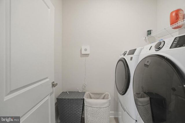 411 W PONDS EDGE DR, Media, PA 19063