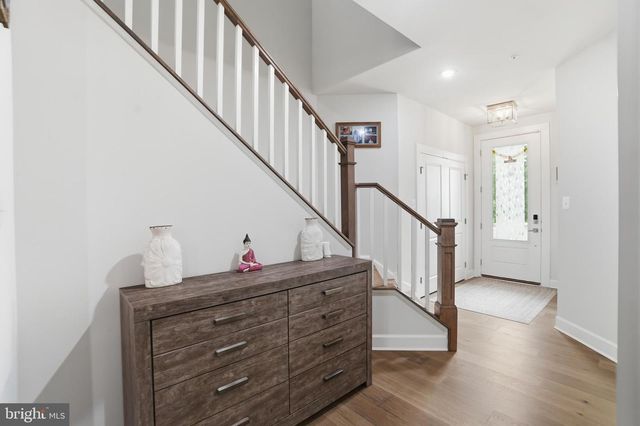 411 W PONDS EDGE DR, Media, PA 19063