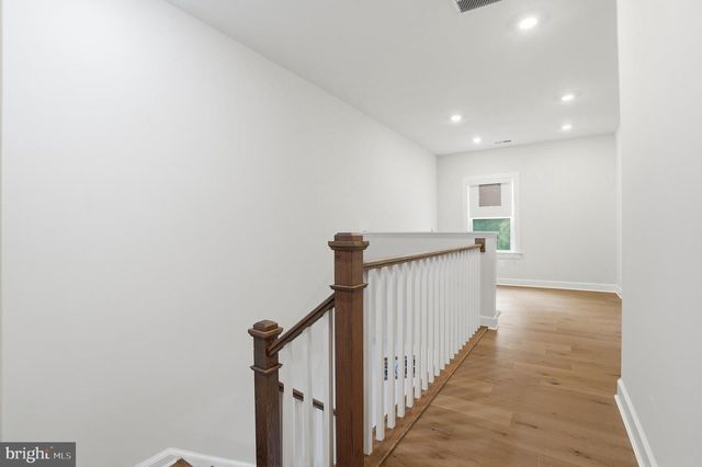 411 W PONDS EDGE DR, Media, PA 19063