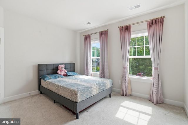 411 W PONDS EDGE DR, Media, PA 19063