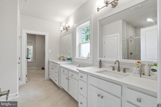411 W PONDS EDGE DR, Media, PA 19063
