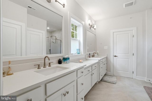 411 W PONDS EDGE DR, Media, PA 19063