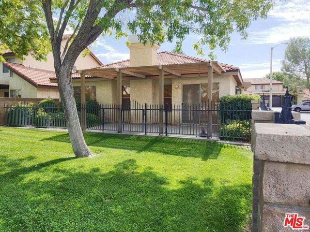 2825 Dartmouth Drive, Lancaster, CA 93536