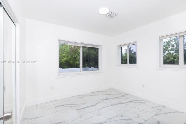 15925 NE 18th Avenue, North Miami Beach, FL 33162