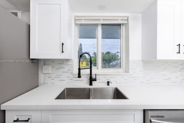 15925 NE 18th Avenue, North Miami Beach, FL 33162