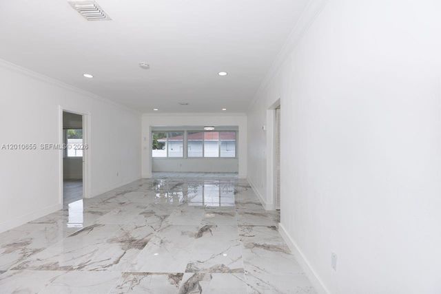 15925 NE 18th Avenue, North Miami Beach, FL 33162
