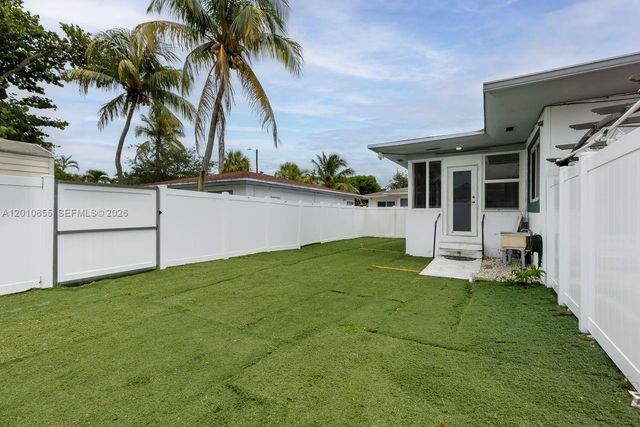 15925 NE 18th Avenue, North Miami Beach, FL 33162