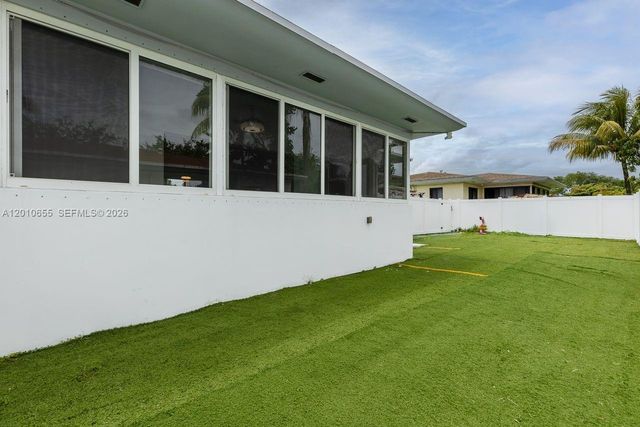 15925 NE 18th Avenue, North Miami Beach, FL 33162