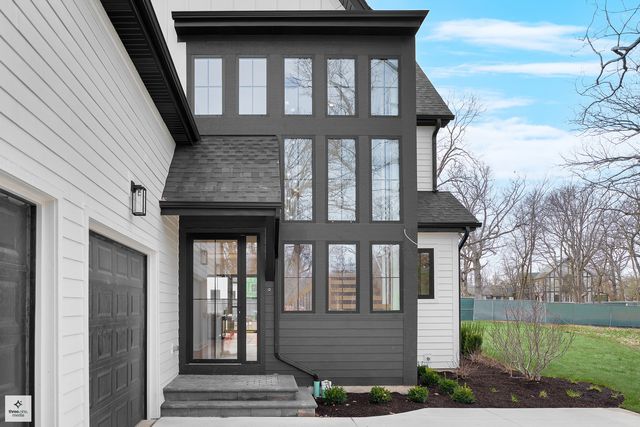 390 Forest Edge Drive, Glencoe, IL 60022