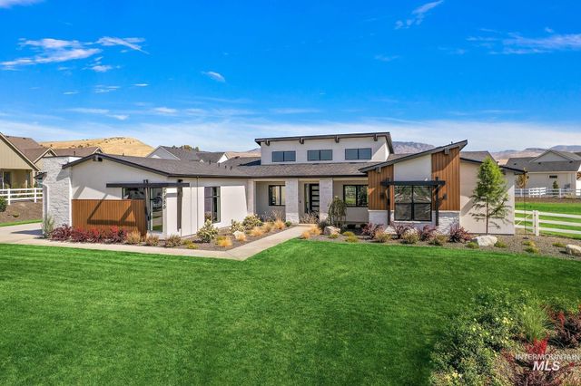 7786 W Diamond Lake Dr, Boise, ID 83714