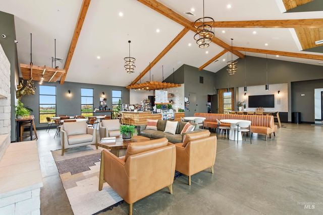 7786 W Diamond Lake Dr, Boise, ID 83714