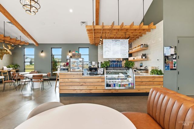 7786 W Diamond Lake Dr, Boise, ID 83714