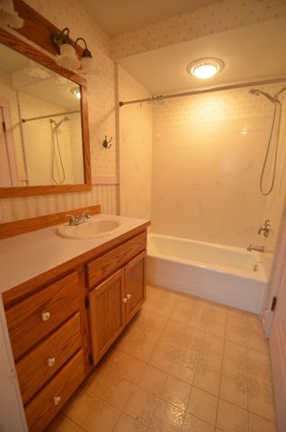 853 Oxley Road, Grandview Heights, OH 43212