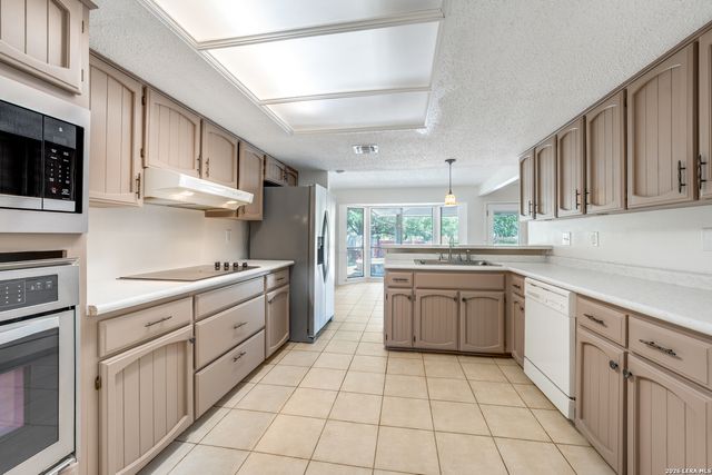 15322 Delachaise, San Antonio, TX 78232