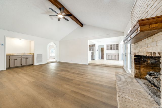 15322 Delachaise, San Antonio, TX 78232