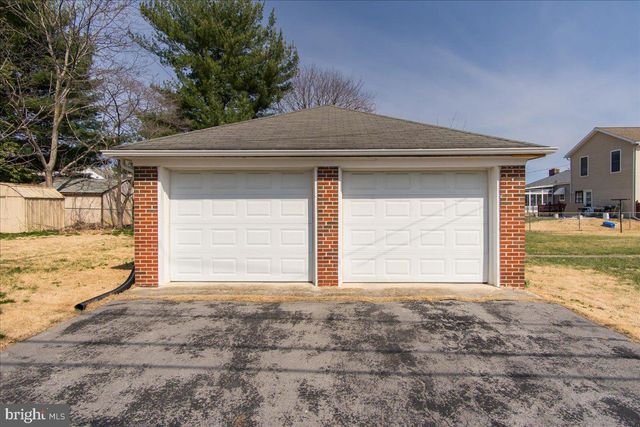 301 AVON RD, Hagerstown, MD 21740