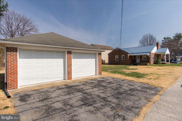 301 AVON RD, Hagerstown, MD 21740