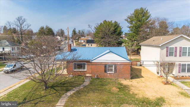 301 AVON RD, Hagerstown, MD 21740
