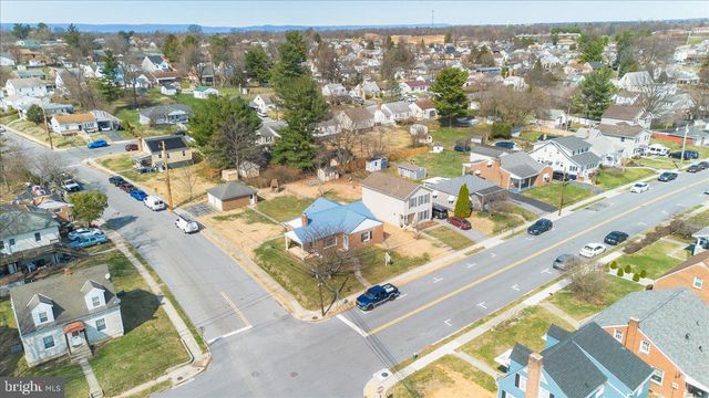 301 AVON RD, Hagerstown, MD 21740