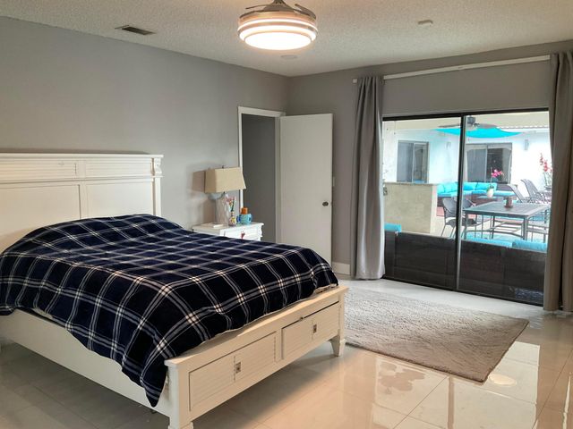 10477 NW 4th Street, Coral Springs, FL 33071