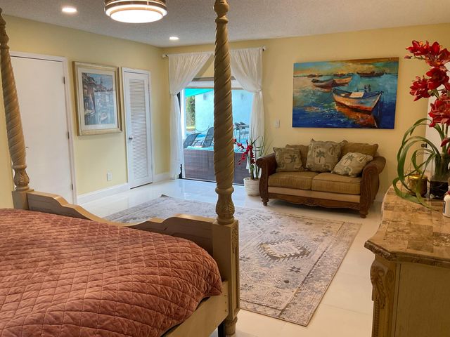 10477 NW 4th Street, Coral Springs, FL 33071