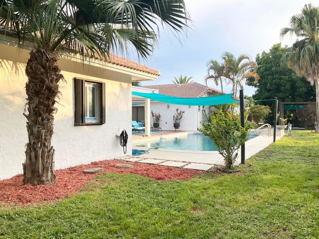 10477 NW 4th Street, Coral Springs, FL 33071