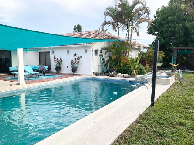 10477 NW 4th Street, Coral Springs, FL 33071