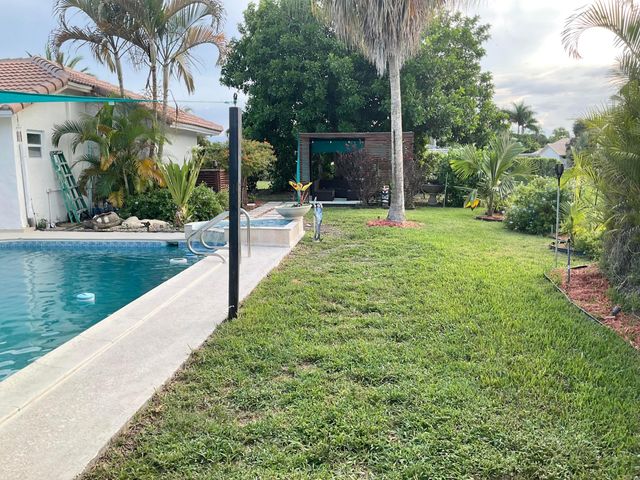 10477 NW 4th Street, Coral Springs, FL 33071