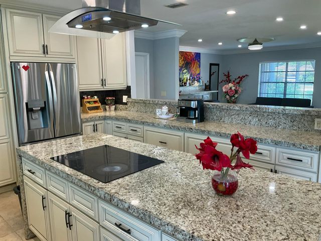 10477 NW 4th Street, Coral Springs, FL 33071