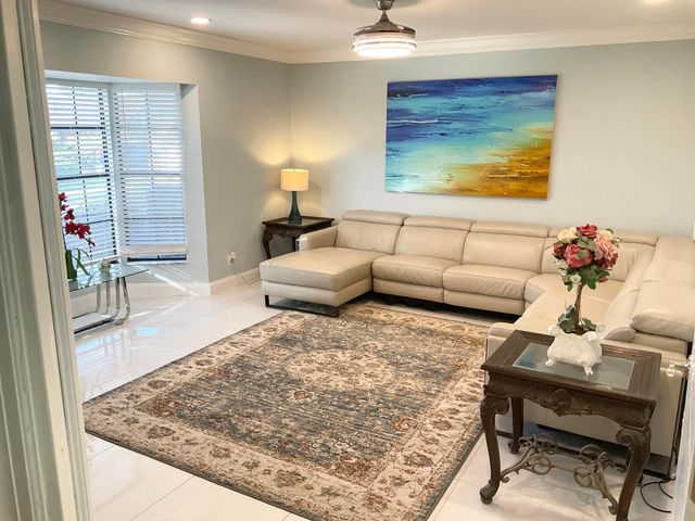 10477 NW 4th Street, Coral Springs, FL 33071