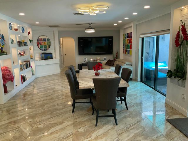 10477 NW 4th Street, Coral Springs, FL 33071