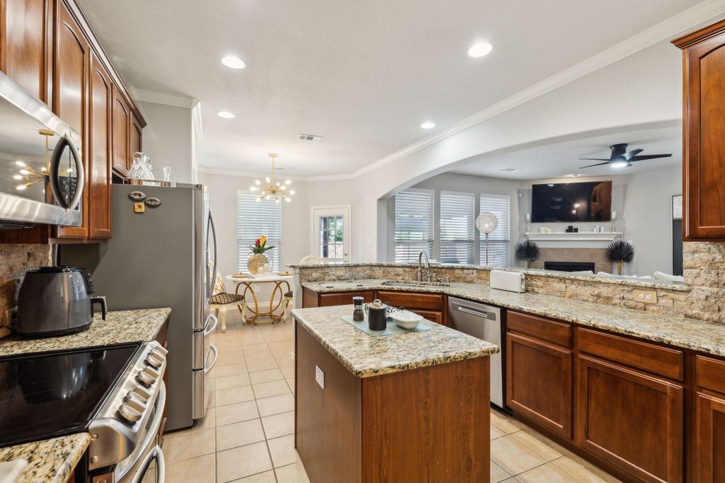 541 Kirby Drive, Argyle, TX 76226