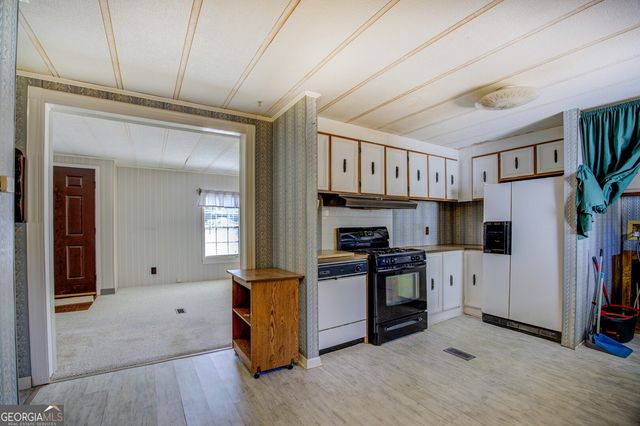 3825 N Goddard Road, Lithonia, GA 30038