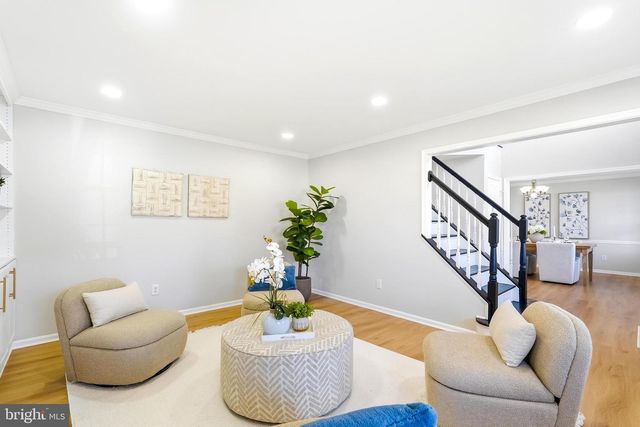 43213 WAYSIDE CIR, Ashburn, VA 20147