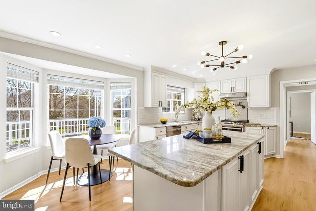 43213 WAYSIDE CIR, Ashburn, VA 20147