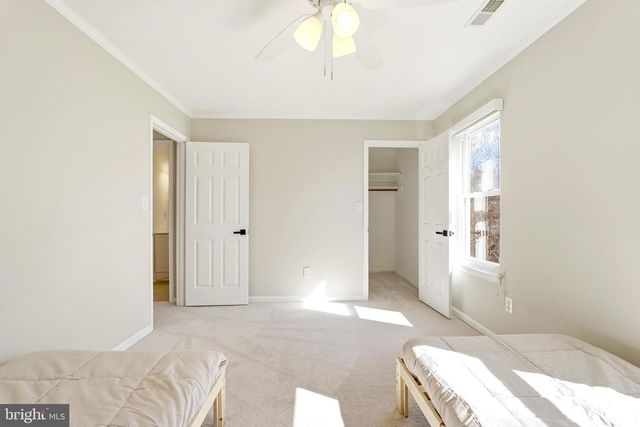 43213 WAYSIDE CIR, Ashburn, VA 20147