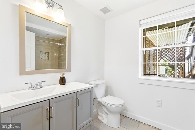 43213 WAYSIDE CIR, Ashburn, VA 20147