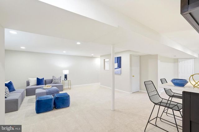 43213 WAYSIDE CIR, Ashburn, VA 20147