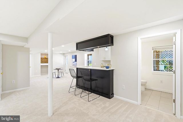 43213 WAYSIDE CIR, Ashburn, VA 20147