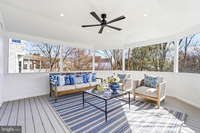 43213 WAYSIDE CIR, Ashburn, VA 20147