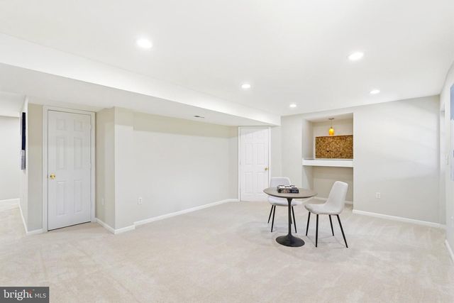 43213 WAYSIDE CIR, Ashburn, VA 20147