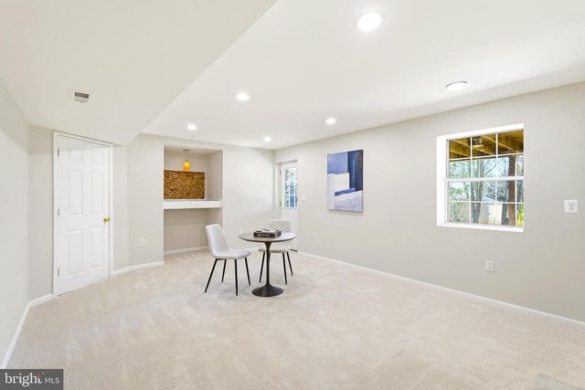 43213 WAYSIDE CIR, Ashburn, VA 20147